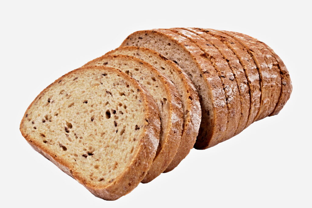 Chléb vícezrnný s cibulí krájený bal.